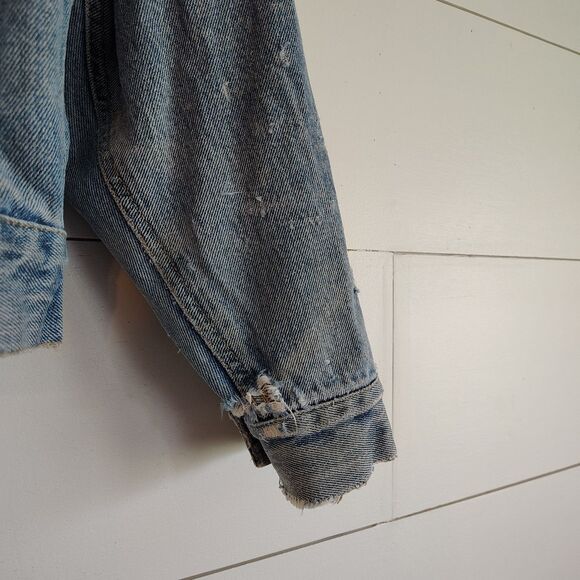 VTG Wrangler Hero MEDIUM Denim Trucker Jacket Men's Faded Workwear Distressed - Picture 9 of 16